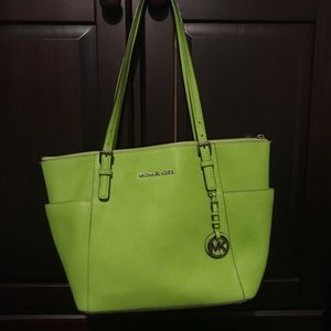 MK purse, like new condition!